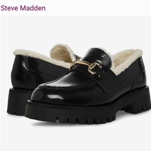Steve Madden Shoes - Steve Madden Black Loafers with Gold Detail size 7.5
